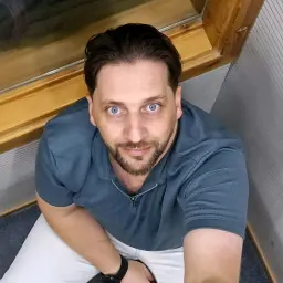 מועז אקוונין
