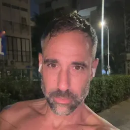 עומרי עמוס שלום