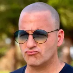 נועם סלע