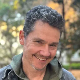 אבי גרייניק